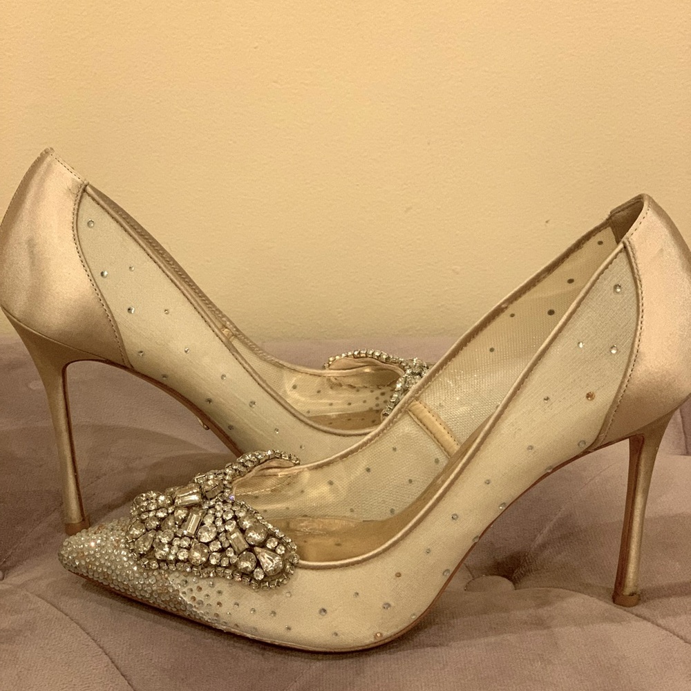 Badgley Mischka authentic high heel dress shoe. Synthetic diamonds design.